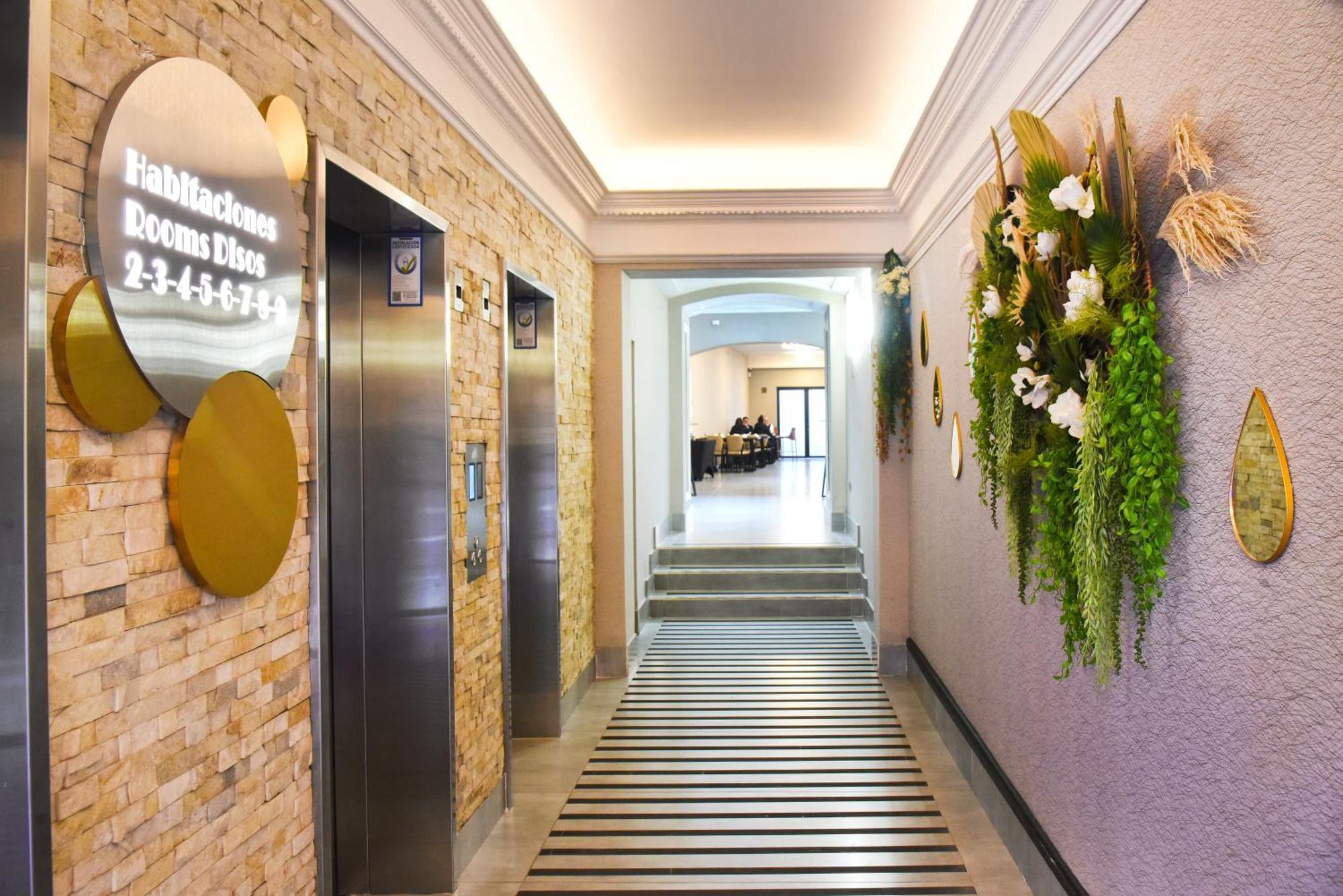 Hotel Hw Express Сантяго Екстериор снимка